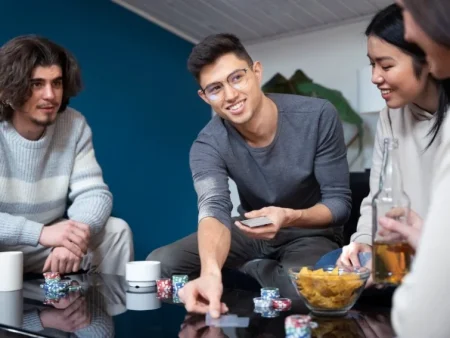 Social Gambling: How to Enjoy Games with Friends and Family?